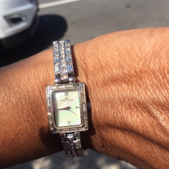 Watch - Picture 4 of 4